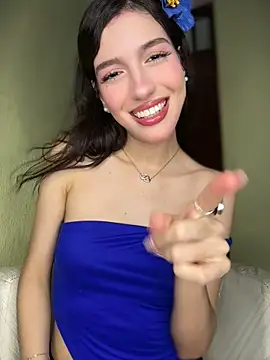 Emily-hottson online show from 05/11/26, 03:45