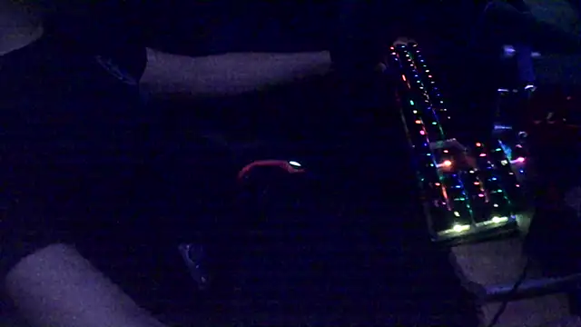 Snapshot of xderox318 chatting on 10/13/25, 09:59 xderox318 online show from 10/13/25, 09:59