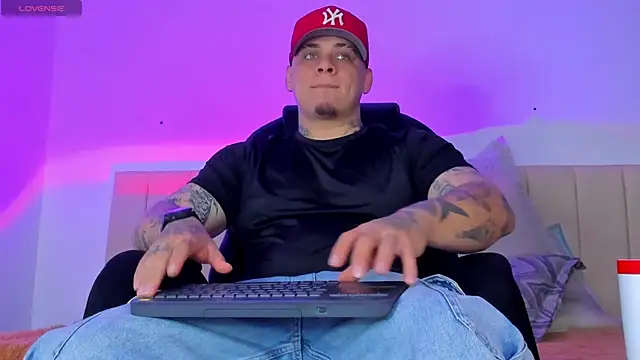 denis munera online show from 09/18/25, 12:07