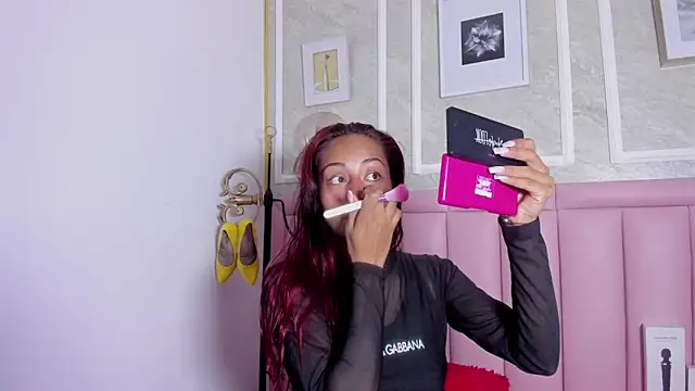 HoollyHendrix online show from 01/10/26, 12:51