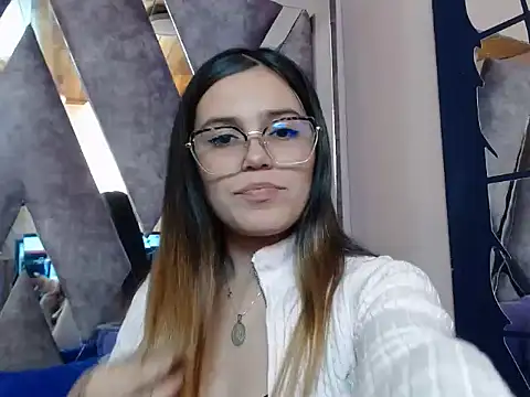 Snapshot of CRISTALHERRANZ chatting on 09/27/25, 01:32 CRISTALHERRANZ online show from 09/27/25, 01:32