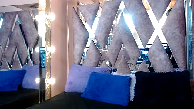 Snapshot of CRISTALHERRANZ chatting on 10/04/25, 02:20 CRISTALHERRANZ online show from 10/04/25, 02:20