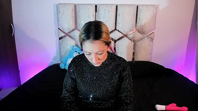 Isa klein online show from 06/20/26, 03:53
