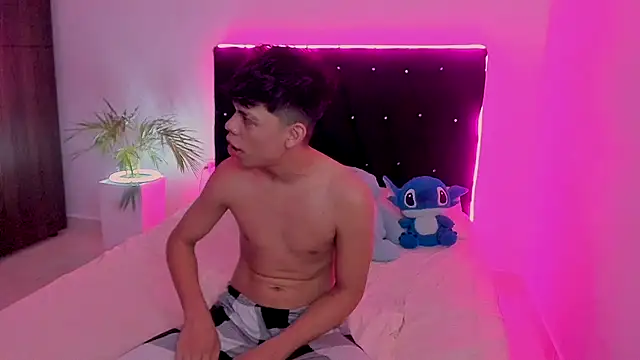 Zacktorres  online show from 10/11/25, 10:19