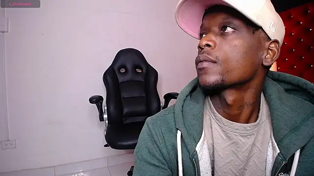 SkylerBigxxx online show from 09/25/25, 03:54