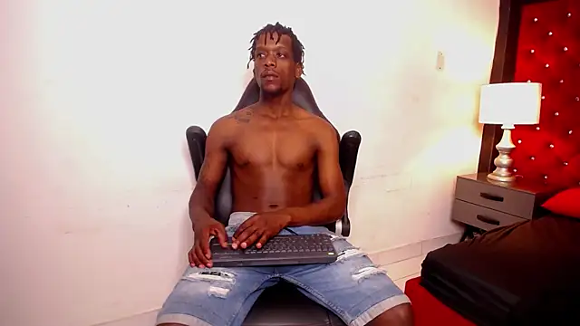 SkylerBigxxx online show from 11/05/25, 03:39