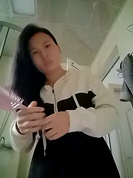 Snapshot of wen78759 chatting on 10/24/25, 02:52 wen78759 online show from 10/24/25, 02:52