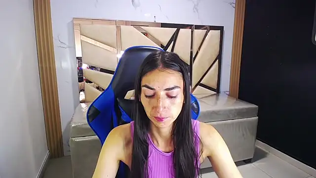 Maily a  online show from 01/15/26, 03:00