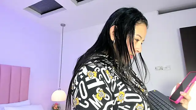 Amy Ferreira online show from 10/24/25, 11:12