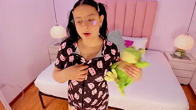 Amy Ferreira online show from 11/23/25, 12:43