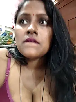 Jasmine Januja online show from 05/06/26, 03:57