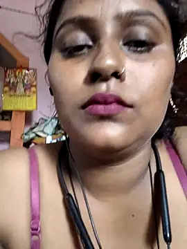 Jasmine Januja online show from 05/15/26, 05:47