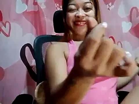 Snapshot of AsianKelly69 chatting on 07/18/26, 12:59 AsianKelly69 online show from 07/18/26, 12:59