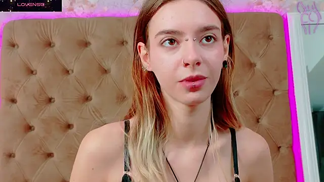 CoraVex online show from 11/13/25, 05:17