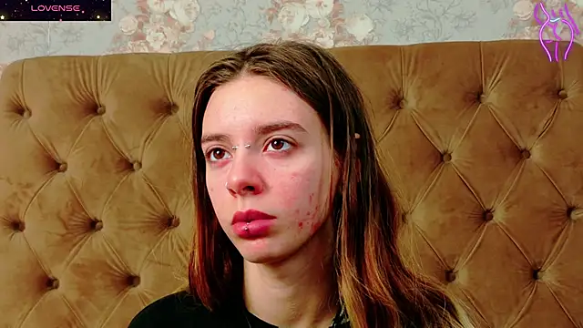 CoraVex online show from 11/30/25, 02:04