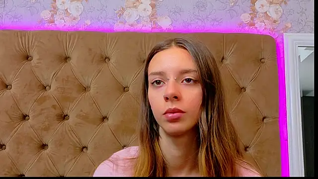 CoraVex online show from 06/22/26, 03:58