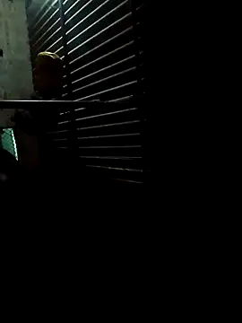 Snapshot of Km_kalpna chatting on 09/22/25, 04:09 Km kalpna online show from 09/22/25, 04:09