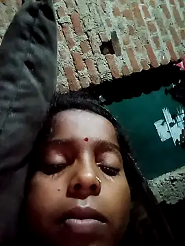 Snapshot of Km_kalpna chatting on 09/28/25, 10:26 Km kalpna online show from 09/28/25, 10:26