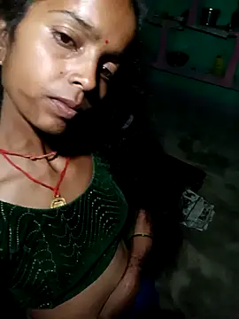 Snapshot of Km_kalpna chatting on 10/17/25, 02:19 Km kalpna online show from 10/17/25, 02:19