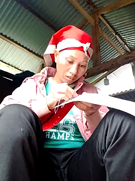 donna-bae online show from 10/24/25, 07:16