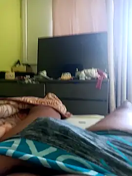 Snapshot of romero115 chatting on 09/22/25, 06:37 romero115 online show from 09/22/25, 06:37