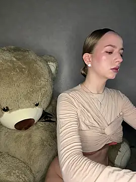 MissOyee online show from 03/06/26, 08:16