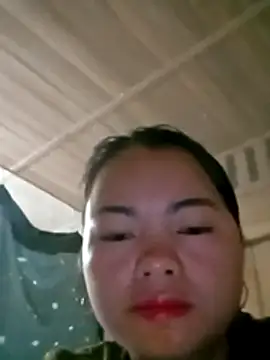 emly-xinh18 online show from 12/16/25, 05:07