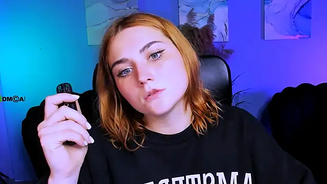 Snapshot of casey_meow_ chatting on 11/22/25, 11:09 casey meow online show from 11/22/25, 11:09