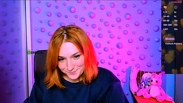 Snapshot of casey_meow_ chatting on 11/29/25, 09:56 casey meow online show from 11/29/25, 09:56