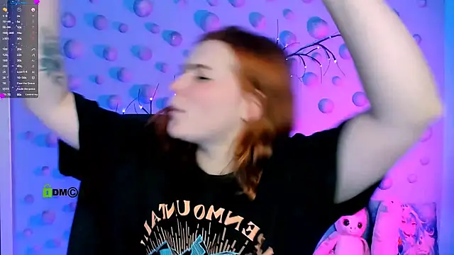 Snapshot of casey_meow_ chatting on 12/23/25, 11:08 casey meow online show from 12/23/25, 11:08