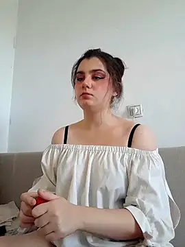 Snapshot of Luna_Moody chatting on 10/03/25, 11:07 Luna Moody online show from 10/03/25, 11:07