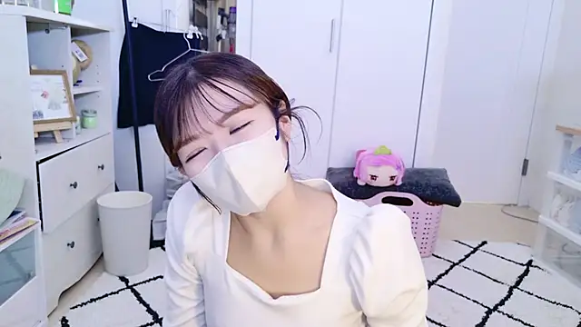 Snapshot of SatoYuri_jp chatting on 10/04/25, 09:07 SatoYuri jp online show from 10/04/25, 09:07