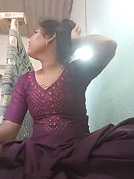 Hot Shredha online show from 10/23/25, 10:14