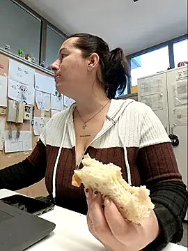 bichota85 online show from 02/26/26, 10:47