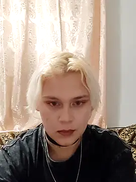 Snapshot of MargoShein chatting on 09/30/25, 04:23 MargoShein online show from 09/30/25, 04:23