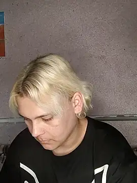 Snapshot of MargoShein chatting on 10/28/25, 07:01 MargoShein online show from 10/28/25, 07:01