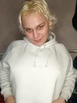 Snapshot of MargoShein chatting on 11/23/25, 09:36 MargoShein online show from 11/23/25, 09:36