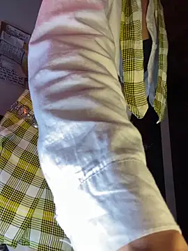 Snapshot of Nymphel1Moth chatting on 09/20/25, 11:06 Nymphel1Moth online show from 09/20/25, 11:06