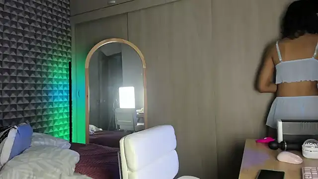 Snapshot of MissDhana chatting on 02/19/26, 02:18 MissDhana online show from 02/19/26, 02:18