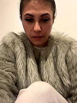 Snapshot of Sweet_Lya09 chatting on 09/30/25, 04:28 Sweet Lya09 online show from 09/30/25, 04:28