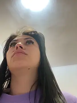 Snapshot of Sweet_Lya09 chatting on 10/03/25, 04:20 Sweet Lya09 online show from 10/03/25, 04:20