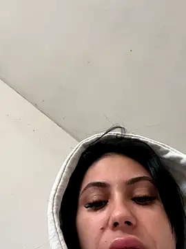 Snapshot of Sweet_Lya09 chatting on 10/27/25, 07:23 Sweet Lya09 online show from 10/27/25, 07:23