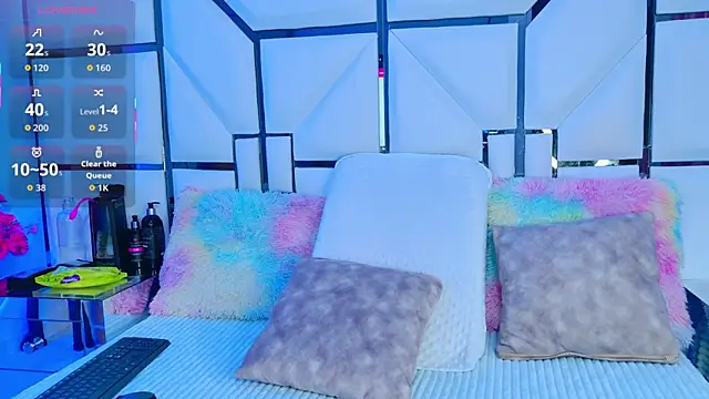 SabrinnaTaylor online show from 11/30/25, 07:29