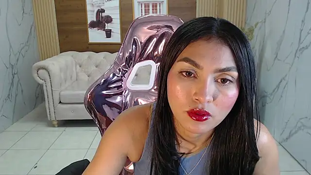 lissandra s online show from 10/06/25, 07:55