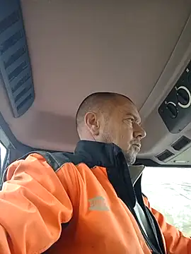 hugoboys4576 online show from 11/06/25, 01:12