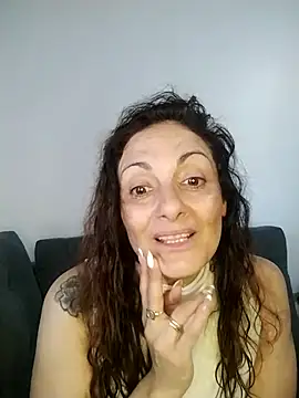 Snapshot of dulcefanny chatting on 09/30/25, 01:05 dulcefanny online show from 09/30/25, 01:05