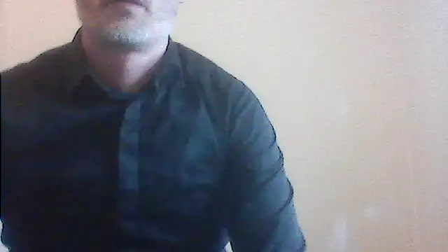 Snapshot of LeLoup49 chatting on 03/16/26, 08:07 LeLoup49 online show from 03/16/26, 08:07