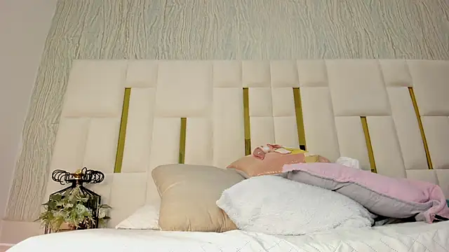 mia vy online show from 05/14/26, 03:02