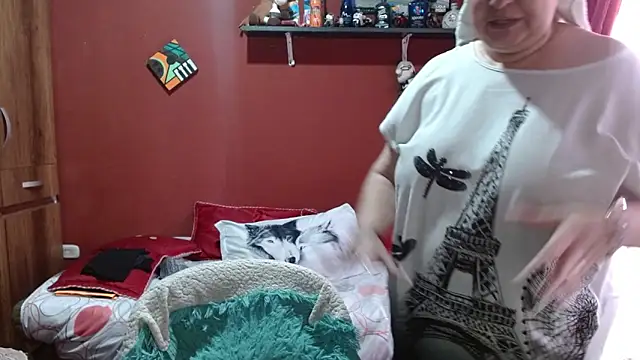 Sasharosee2 online show from 12/18/25, 12:44