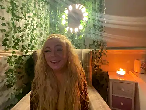 BonnyDesire online show from 10/02/25, 06:26